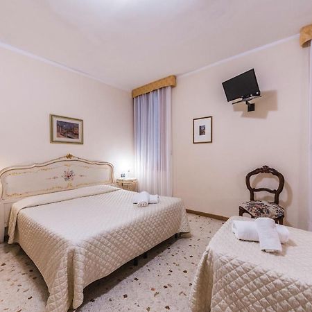 Ca' Leon D'Oro Hotel Venetië Buitenkant foto