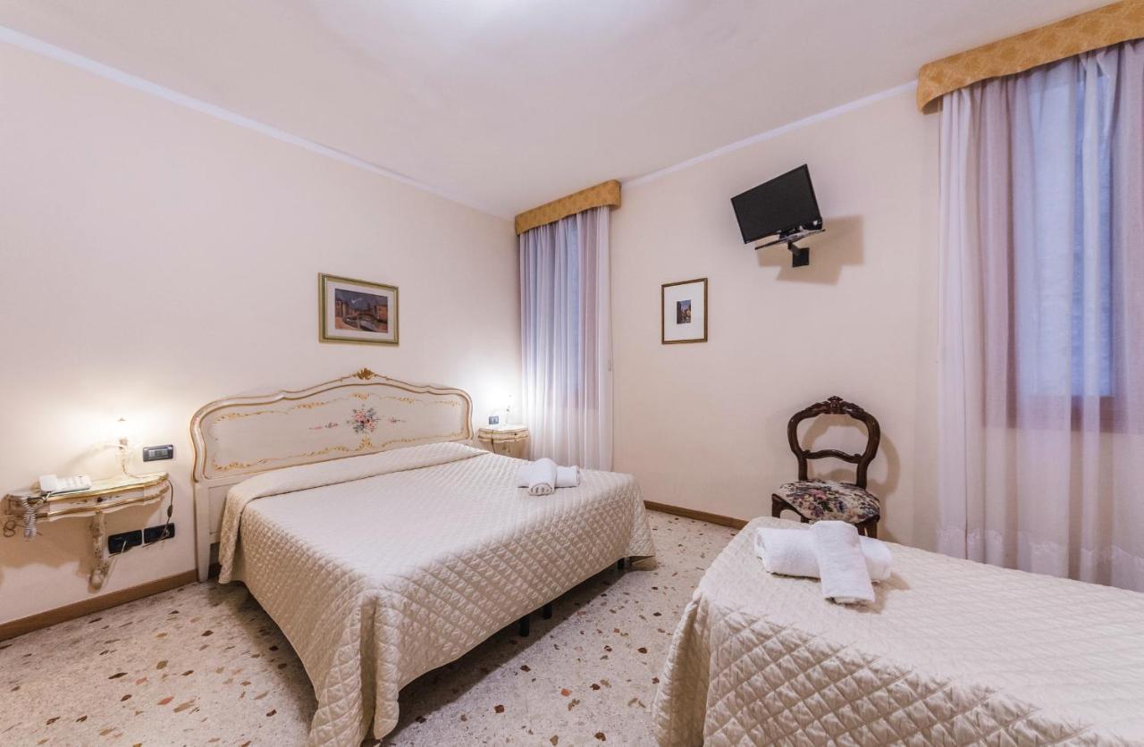 Ca' Leon D'Oro Hotel Venetië Buitenkant foto