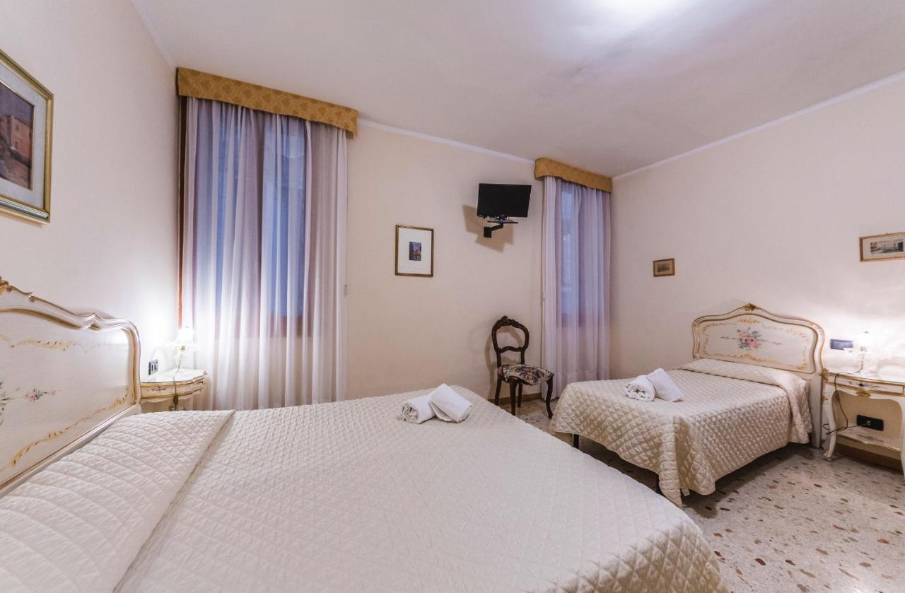 Ca' Leon D'Oro Hotel Venetië Buitenkant foto
