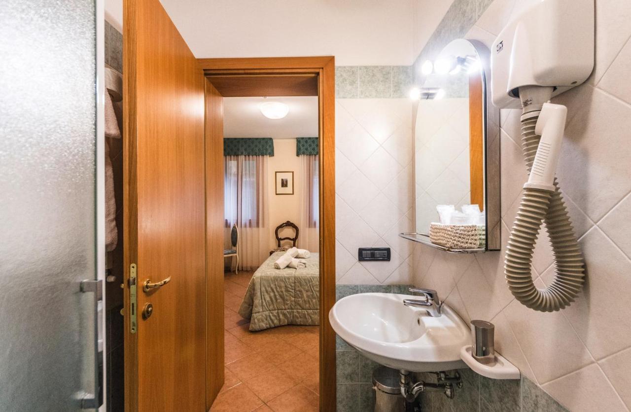 Ca' Leon D'Oro Hotel Venetië Buitenkant foto