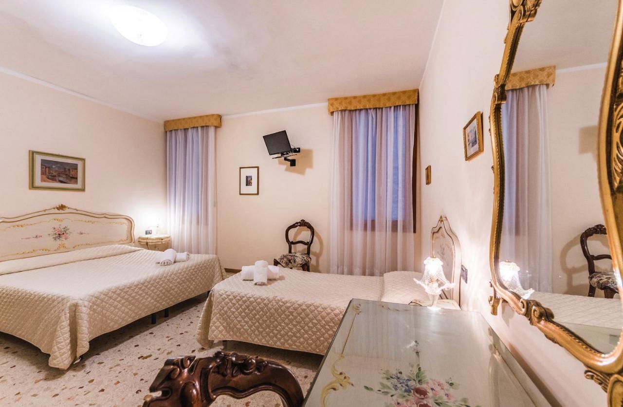 Ca' Leon D'Oro Hotel Venetië Buitenkant foto
