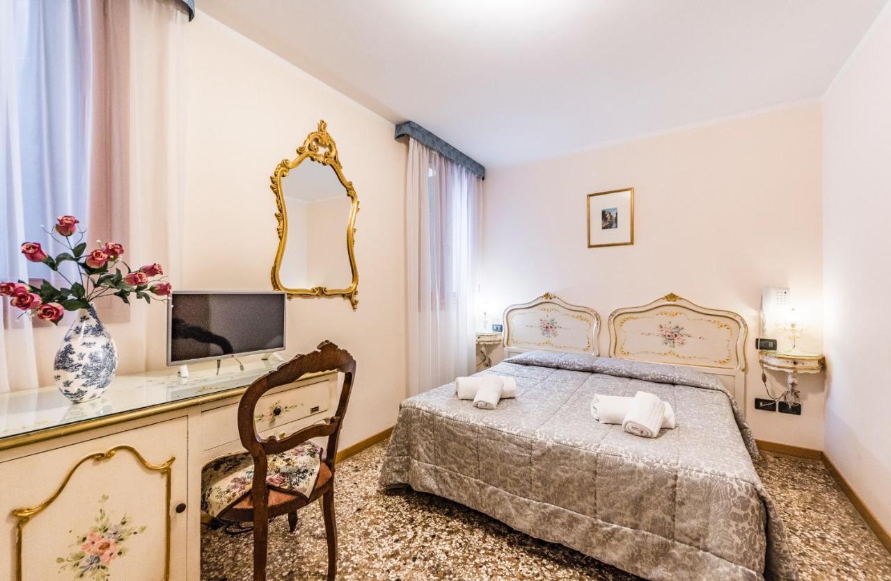 Ca' Leon D'Oro Hotel Venetië Buitenkant foto