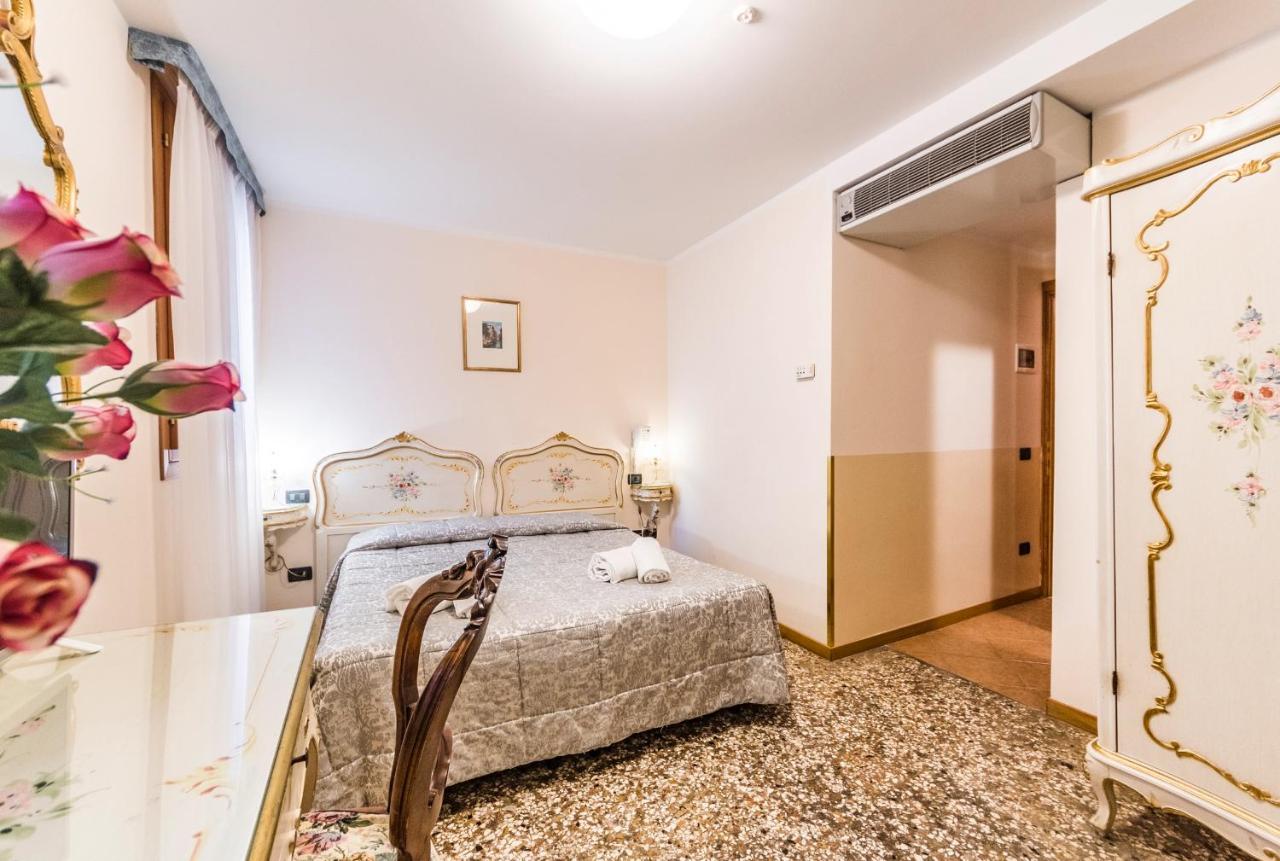 Ca' Leon D'Oro Hotel Venetië Buitenkant foto